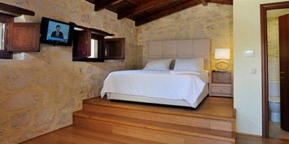 Exensian Villas & Suites Marathiás Extérieur photo
