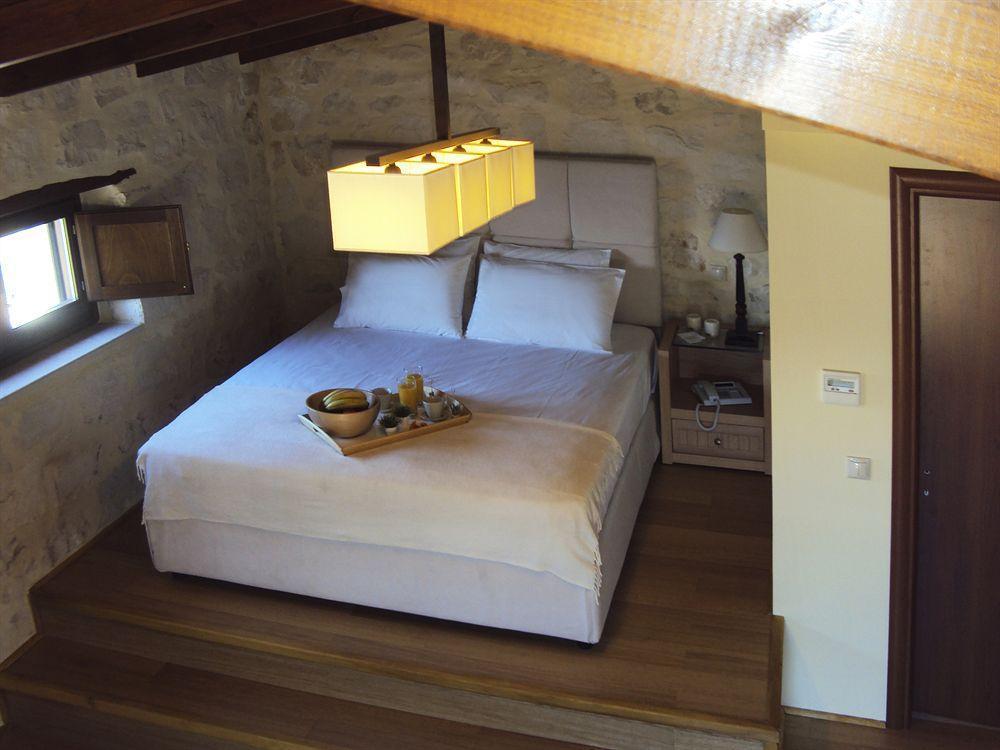 Exensian Villas & Suites Marathiás Extérieur photo