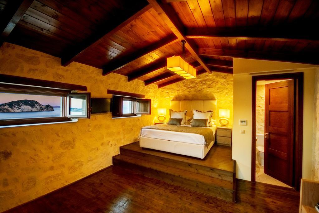 Exensian Villas & Suites Marathiás Extérieur photo